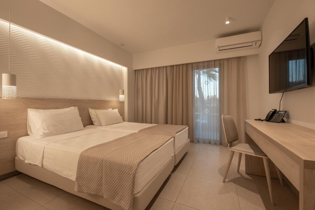 Mythos Suites Hotel Tigkaki  Ngoại thất bức ảnh