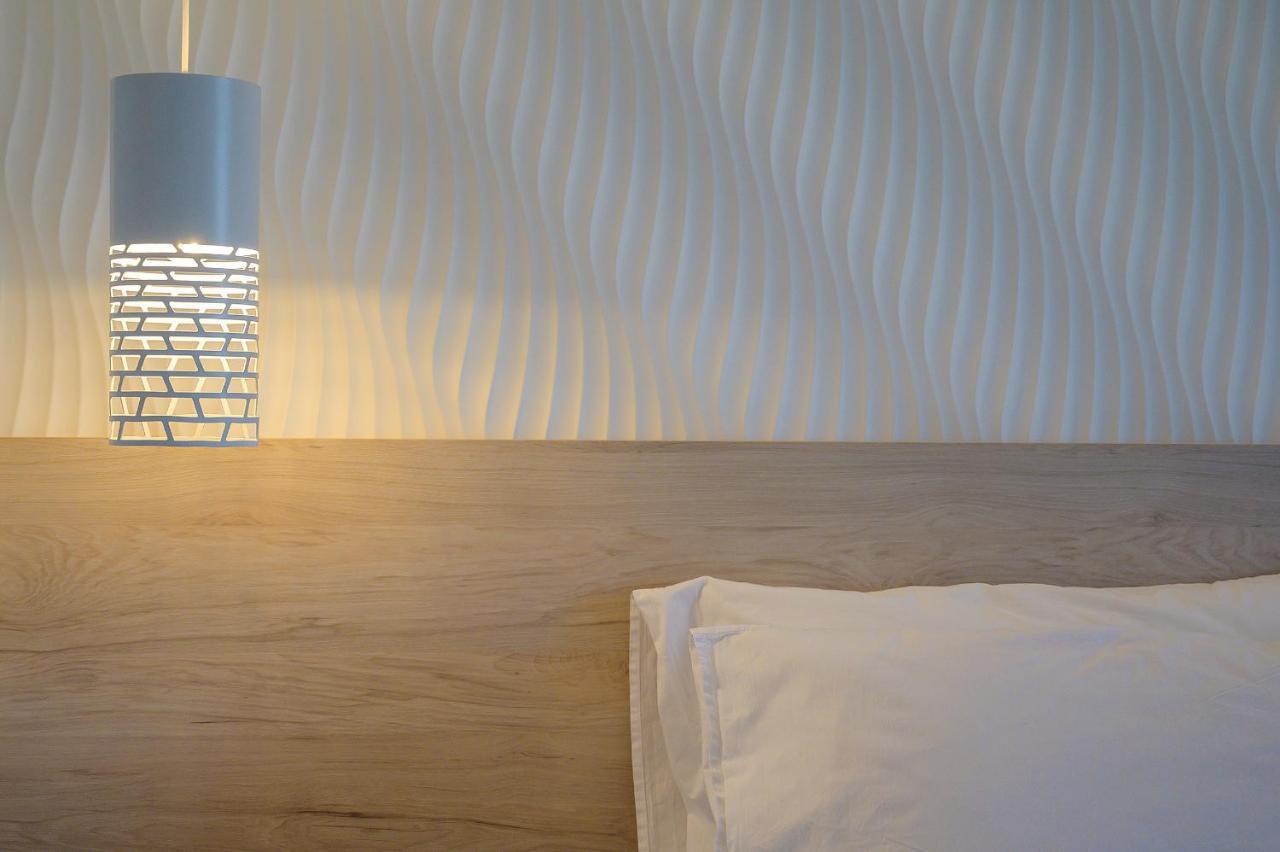 Mythos Suites Hotel Tigkaki  Ngoại thất bức ảnh