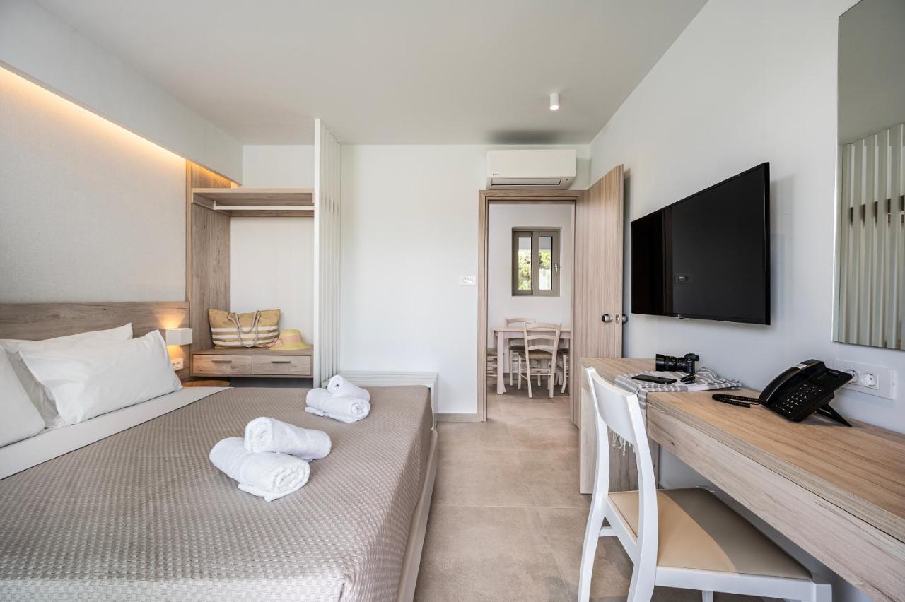 Mythos Suites Hotel Tigkaki  Ngoại thất bức ảnh