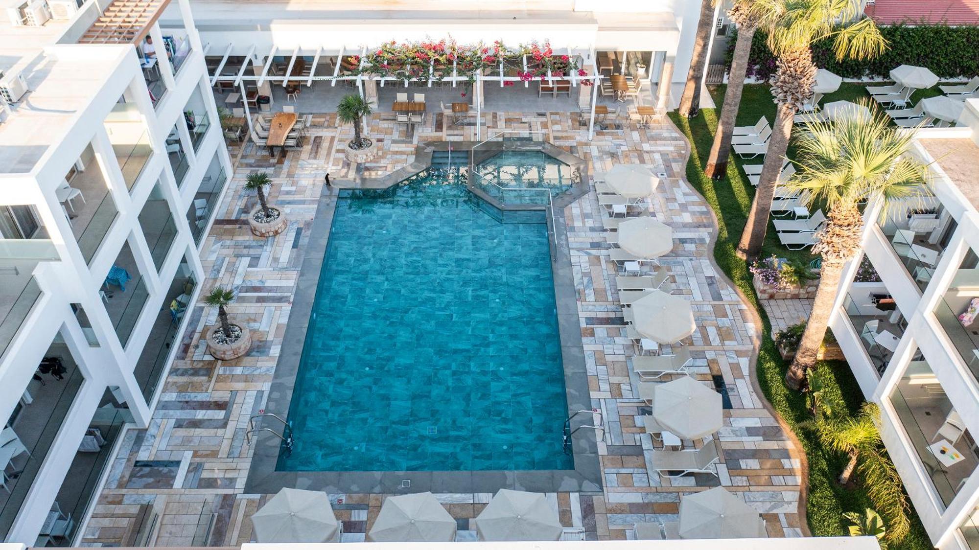 Mythos Suites Hotel Tigkaki  Ngoại thất bức ảnh