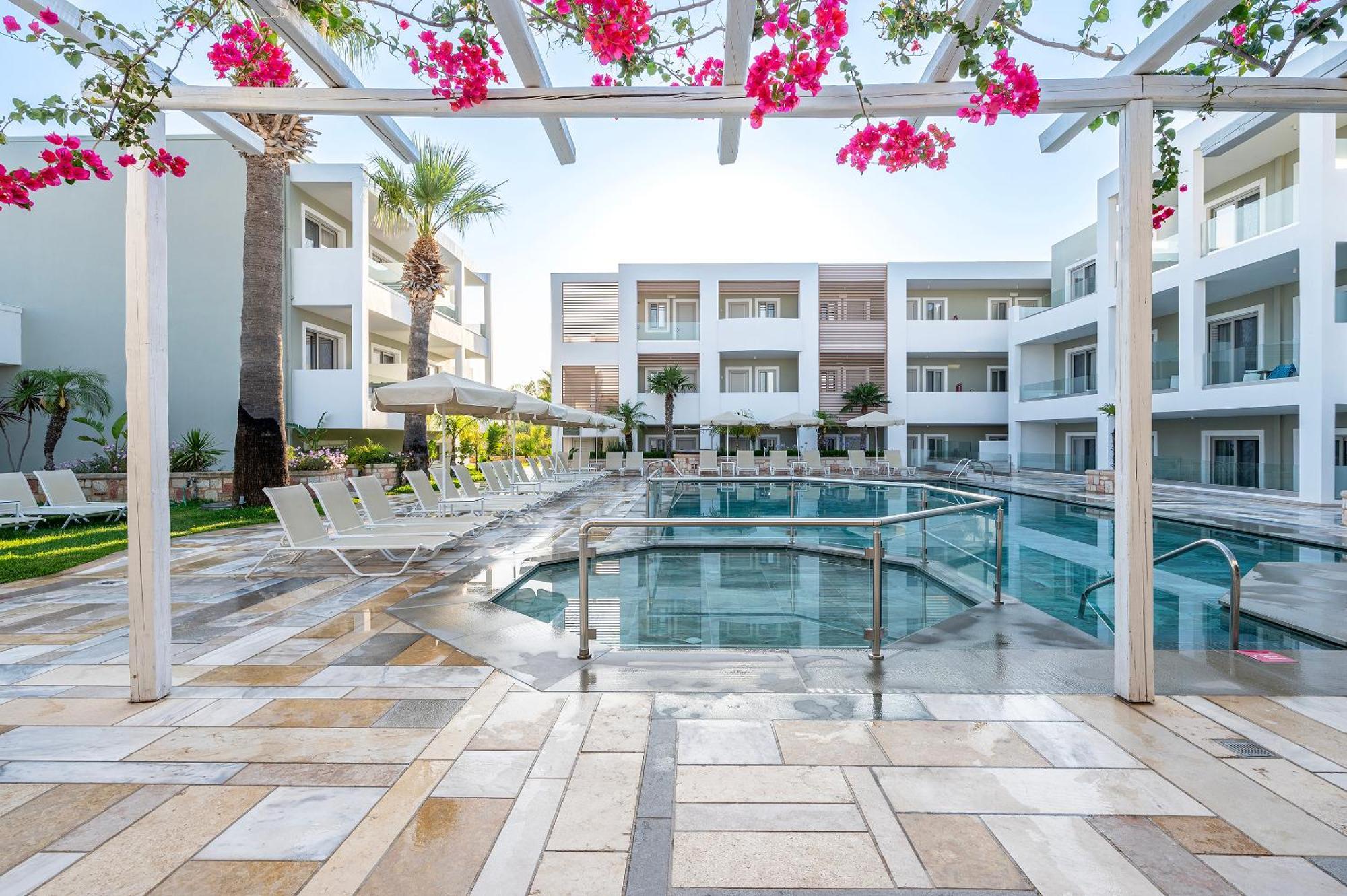 Mythos Suites Hotel Tigkaki  Ngoại thất bức ảnh